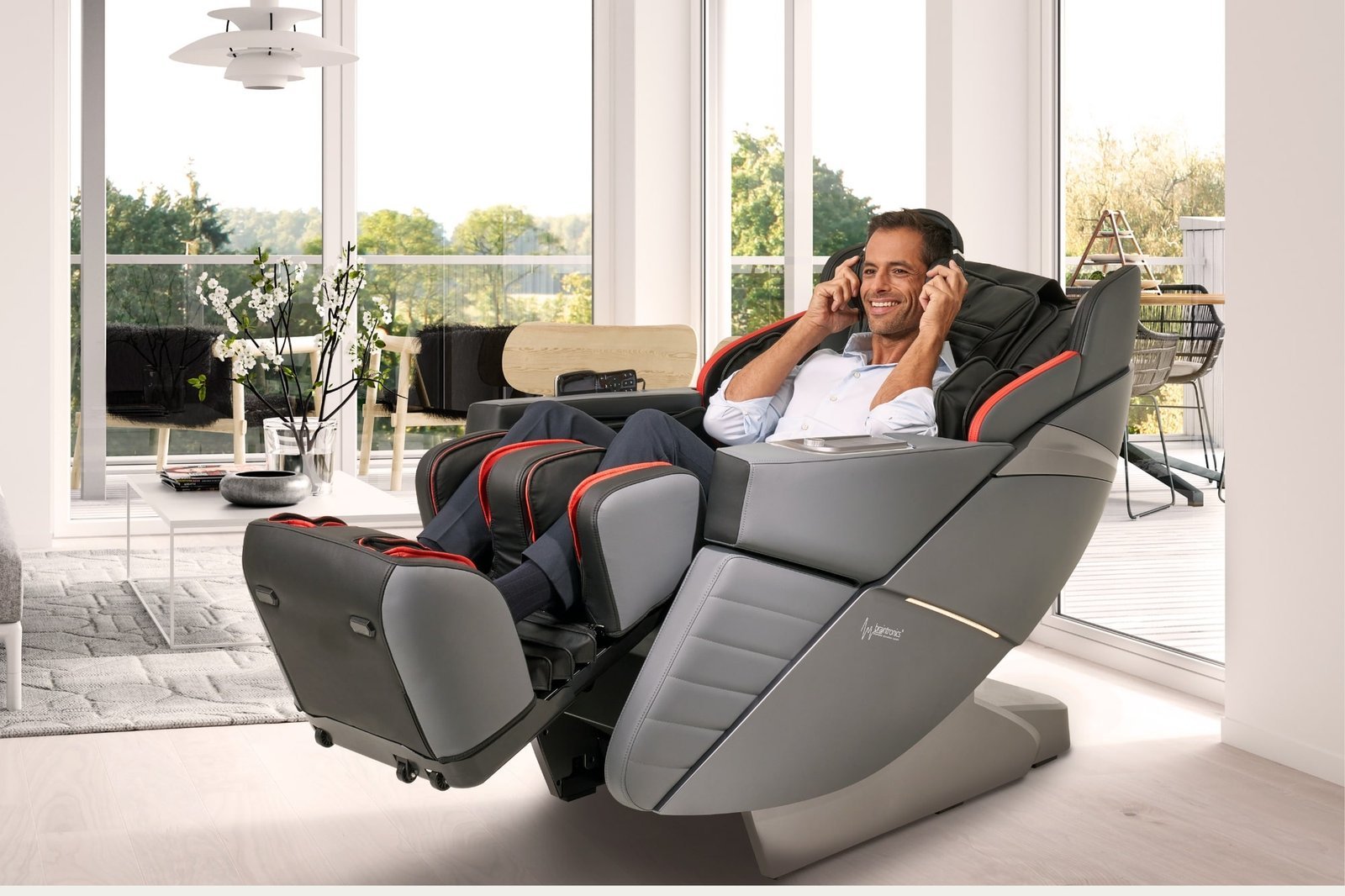 Casada - Alphasonic III - blackred man met hoofdtelefoon