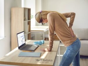 La donna in piedi causa dolore lombare nelle donne